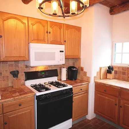 Closson Casita - Patio & Fire Pit - Near Plaza - 1Br